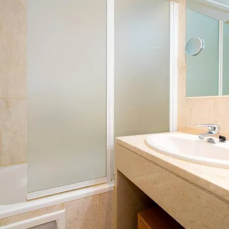 Estrella 221a Lägenhet *